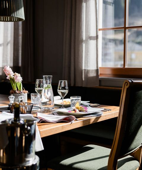 Gedeckter Tisch Restaurant | Kulinarik Hotel Großarl | 4 Sterne Hotel Bergzeit